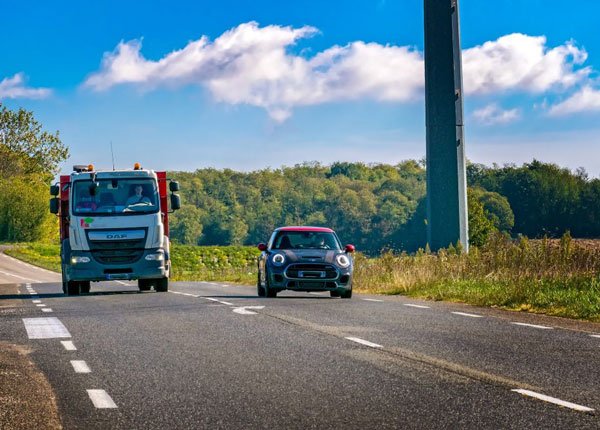 passing-other-vehicles-safe-passing-rules-when-passing-is-illegal